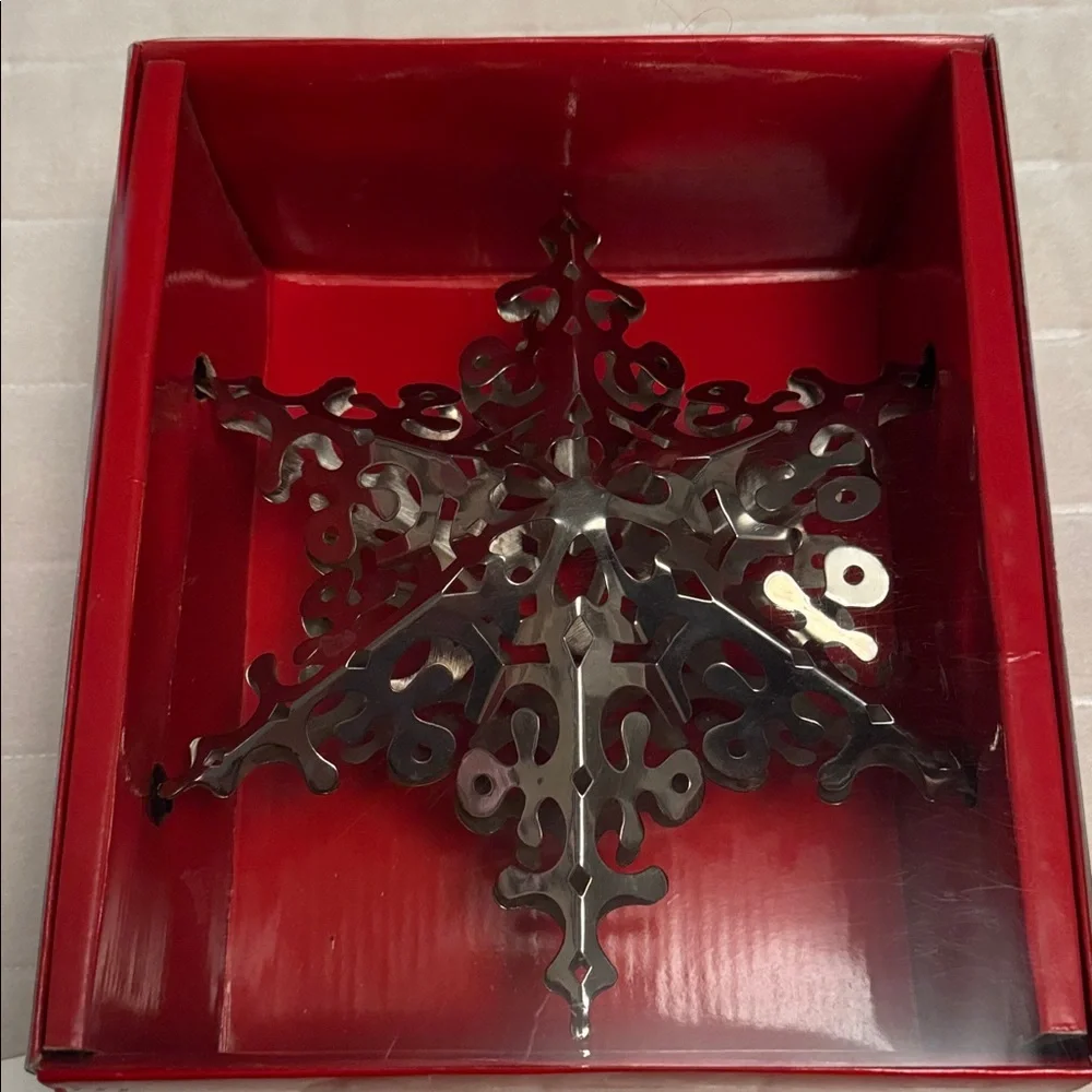 Crate & Barrel Silver Star Tree Topper ✨ NWT